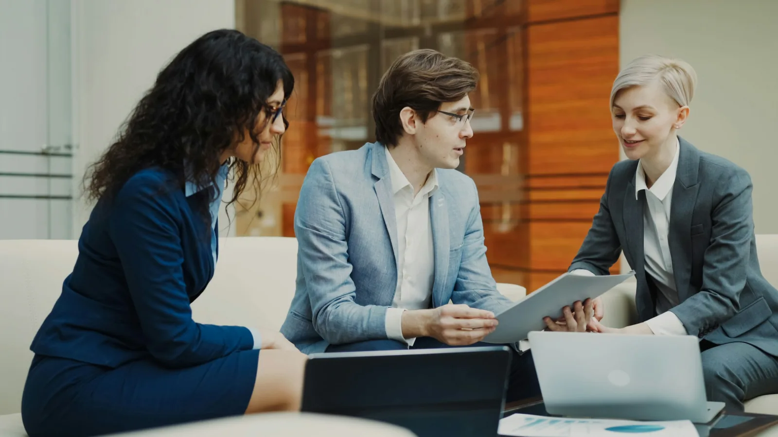 Fileserver oder SharePoint für Ihre Dateien? Der ehrliche Vergleich für KMU 2026
