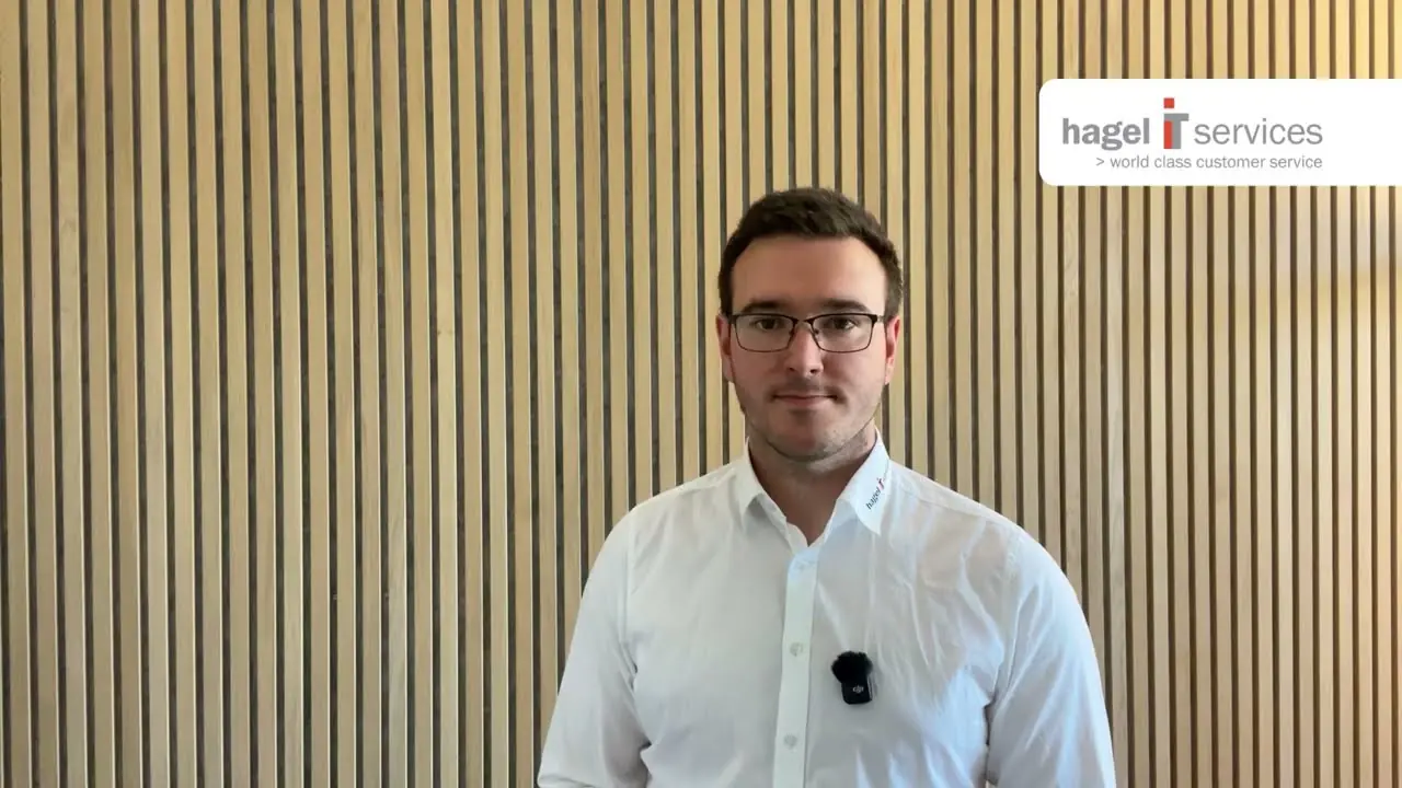 Philip Kraatz, Geschäftsführer hagel IT-Services, erklärt die Vorteile eines KI-Chatbots